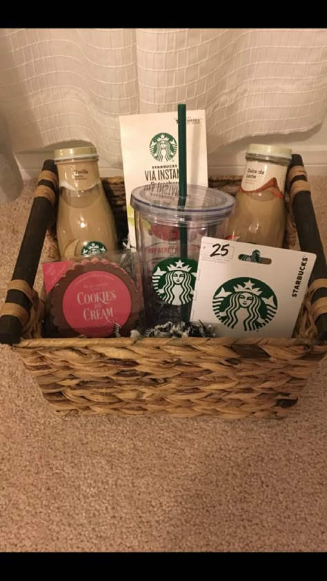 Starbucks Gift Baskets, Gift Basket Christmas, Raffle Basket Ideas, Raffle Ideas, Coffee Gift Basket, Stag And Doe, Raffle Basket, Basket Christmas, Raffle Baskets