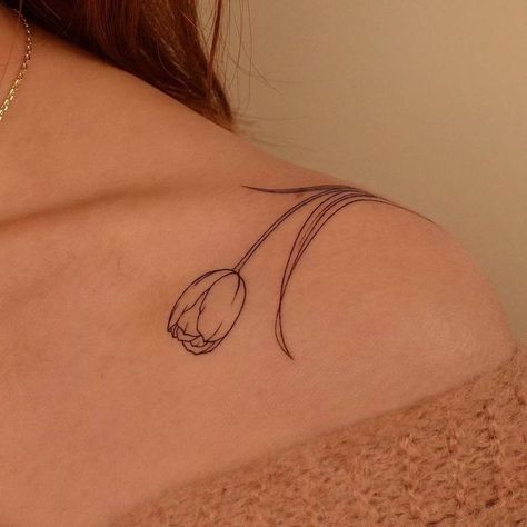 Fine Line Tulip, Fine Line Tulip Tattoo, Tulip Tattoos, One Line Tattoo, Tulip Tattoo, Animal Tattoo Ideas, Tattoos With Kids Names, Vine Tattoos, Small Tattoos Simple