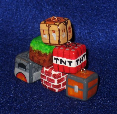 Colorful Inspiration, Minecraft Blocks, Clay Things, Cute Polymer Clay, Clay Stuff, Polymer Jewelry, Clay Miniatures, Cute Clay, Fimo Clay