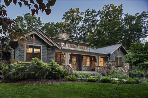 River Rock Exterior Makeover, River Rock House Exterior, River House Exterior, Craftsman Lake House, River Homes, Lakehouse Exterior, River House Plans, Riverfront Home, Lake Front House Plans