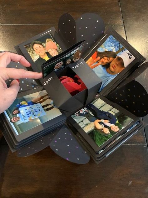 Anniversary Care Package, Photo Box Diy, Homemade Pictures, Exploding Gift Box, Photo Book Gift, Photo Gifts Diy, Pc Photo, Diy Christmas Presents, Photo Collage Gift