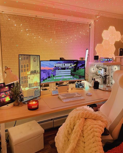 Cozy Gaming Bedroom, Gaming Area In Bedroom, Cute Gaming Room, Cozy Gaming Aesthetic, Cozy Game Room, Cute Gaming Setup, Gaming Desk Ideas, Cozy Gaming Room, Dope Rooms