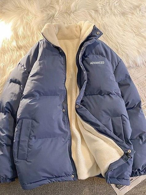 Vintage Solid Short Padded Coat with High Neck and Zipper - Black / S Vintage Winter Jackets Women, Denmark Winter Fashion, Coats For School, Aesthetic Coats, Winter Clothes Aesthetic, Preppy Christmas List, Coats For Winter, Cardigan Rosa, Winter Wardrobe Essentials