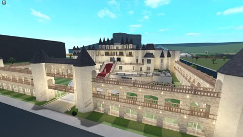 Roblox Castle Layout, Roblox Castle, Bloxburg House Ideas Castle, Bloxburg Castle, Bloxburg Beach House, Castle Layout, Modern Castle, Royal Castles, Castle Designs