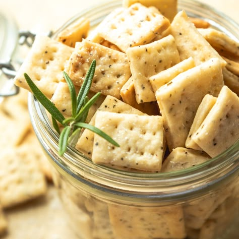 Sourdough Discard Crackers Sourdough Discard Saltines, Sourdough Discard Cracker Recipes, Homemade Sourdough Crackers, Discard Sourdough Crackers, Sourdough Discard Crackers Parmesan, Discard Sourdough Recipes Crackers, Sour Dough Crackers From Discard, Discard Crackers Sourdough, Quick Sourdough Discard Recipes Crackers