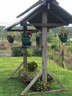 Bird Feeder Shelter, Bird Feeder Station Ideas, Backyard Bird Sanctuary, Bird Feeder Post, Squirrel Toys, Bird Feeding Table, Mason Jar Bird Feeders, Bird Feeder Garden, Bird Feeder Stands