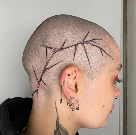 45 Amazing Head Tattoo Styles And Ideas Women’s Head Tattoo, Head Tattoos Side, Scalp Tattoo Ideas, Side Of Head Tattoo Women, Women Head Tattoo, Head Tattoos Women Side, Female Head Tattoos, Top Of Head Tattoo, Shaved Head Tattoo