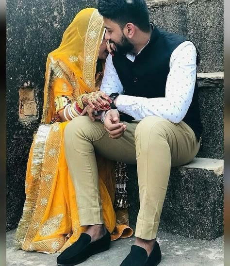 Banna and baisa wallpapers rajgharana thakur rajput bride samaj pics Rajputana Couple Photos, Banna Baisa Pic, Rajput Couple Photoshoot, Rajasthani Couple Photography, Rajput Couple, Rajputi Couple, Rajasthani Couple, Rajput Bride, Banna And Baisa