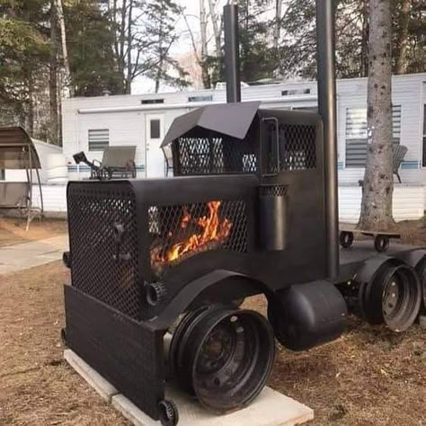 Semi truck fire pit Cool Fire Pits, Metal Fire Pit, Bbq Grill Design, Car Part Furniture, Cool Fire, Welding Ideas, Welding Art Projects, Bbq Pit, Fire Pit Designs