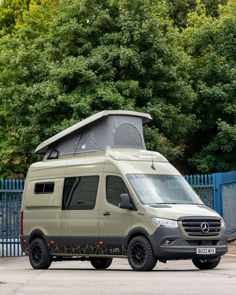 Best Van, Diy Camper Van, Sprinter Conversion, Adventure Van, Sprinter Camper, Cool Vans, Camper Van Conversion, Diy Camper, Van Camping