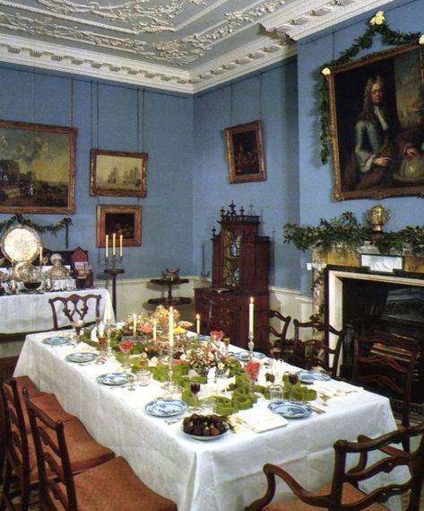 Victorian Dining Room | Victorian dining room | Country ... #diningroomideas #diningroom Dining Room Victorian, Georgian Interiors, Victorian Home Decor, Victorian Interior, Victorian Interiors, Victorian Farmhouse, Interior Design Dining Room, Vintage Dining Room, Dining Room Interiors