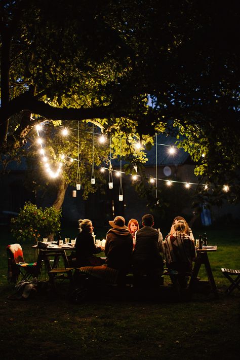 Autumn Barbeque with Friends | KRAUTKOPF Barbeque With Friends, Backyard Bbq Party Food, String Lights Outdoor Wedding, Bbq Party Food, Backyard Bbq Party, Barbeque Party, Outdoor Dinner Parties, Barbecue Party, Outdoor Dinner