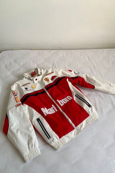 Porsche Jacket, F1 Clothes, Vintage Jacket Outfit, F1 Jacket, Ferrari Vintage, Windbreaker Outfit, Vintage Racing Jacket, Casual Sporty Outfits, Ferrari Jacket