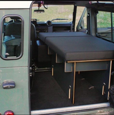 Defender 90 Camping, Defender 90 Camper, Land Rover Overland, White Defender, Camper Van Design, Land Rover Defender Camping, Defender Camping, Land Rover Camper, Land Rover Camping