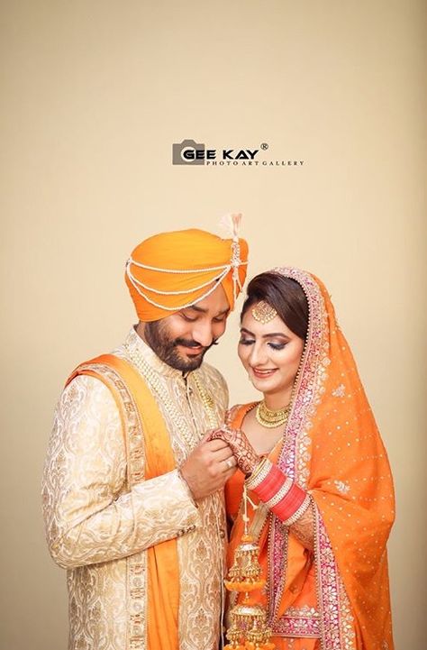 Engagement Portraits Poses, Marriage Poses, शादी की तस्वीरें, Indian Bride Poses, Indian Bride Photography Poses, Groom Pose, Indian Wedding Poses, Bride Photos Poses, Marriage Photography