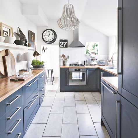 Shake off the traditional white or gray, and go bold as we explore a look we love: kitchens with bright blue cabinets. Navy Blue Kitchen, Navy Kitchen, Grey Kitchen Designs, Серая Кухня, Kabinet Dapur, Blue Kitchen Cabinets, Countertop Design, Blue Cabinets, Kitchen Farmhouse