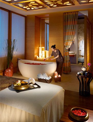 Deco Spa, Spa Massage Room, Massage Room Design, Massage Room Ideas, Dreams Spa, Spa Room Decor, Spa Interior Design, Spa Rooms, Spa Interior