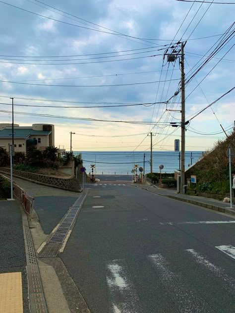 Japan Beach, Japan Core, Beach Road, Aesthetic Japan, Japan Aesthetic, Kamakura, Japanese Aesthetic, Pretty Places, Scenery Wallpaper