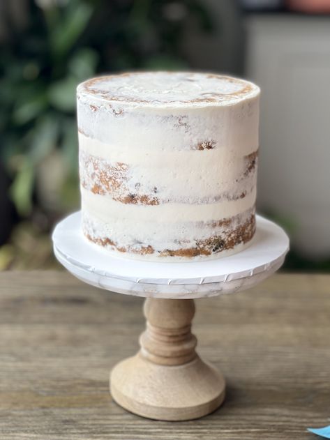 Rustic 60th Birthday Cake, Rustic Smash Cake, Small Naked Wedding Cake, Small Rustic Wedding Cake, Naked Cake Decorating Ideas, Naked Smash Cake, Tan Cake, Bare Cake, Vintage Baby Shower Cake