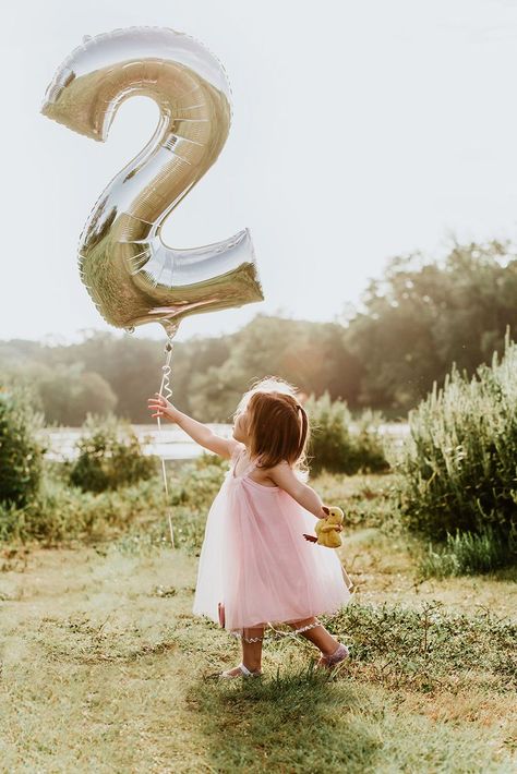 Outdoor Second Birthday Photoshoot, 2nd Birthday Party Photoshoot Ideas, 2 Yr Birthday Photoshoot, 2 Year Halloween Birthday, 2 Year Milestone Photography, Second Birthday Balloons, 2 Year Baby Girl Photoshooting Ideas, Baby Girl Second Birthday Photoshooting Ideas, 2 Yo Birthday Photoshoot