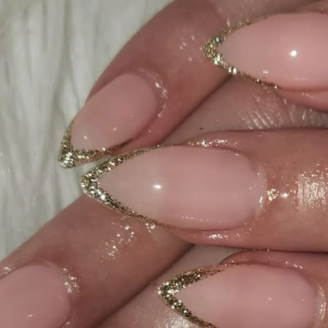 Hello Glitter on Instagram: "📸" New Year’s Eve French Nails, Glitter Gold Tip Nails, Minimal Sparkle Nails, New Years Eve Nails Gold, New Years Nails Gold Glitter, French Nails With Gold Glitter, Gold Glitter Tip Nails, Gold Glitter French Tip Nails, New Years Nail Designs Glitter