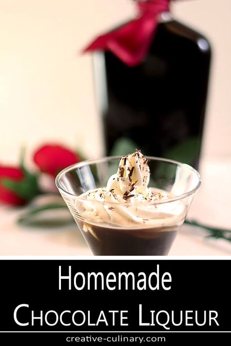 Try something easy and special and make some of this Homemade Chocolate Liqueur. It's love in a bottle! Homemade Liqueur Recipes, Homemade Kahlua, Homemade Liqueur, Chocolate Vodka, Liqueur Recipes, White Chocolate Liqueur, Homemade Liquors, Homemade Alcohol, Make Your Own Chocolate