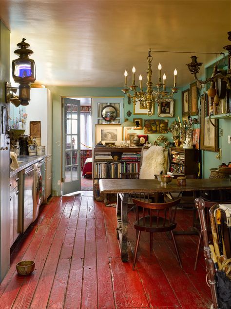 Tour Jan Yoors’s Bohemian Family Home in Greenwich Village Bohemian Decoration, Viborg, Design Apartment, Red Wood, Bohemian Interior, Up House, Kitchen And Dining Room, Eclectic Home, Home Decor Living Room