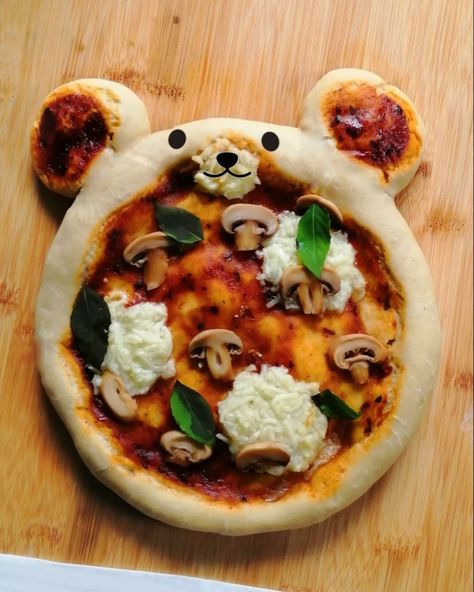 Bear Pizza, Mini Pizza, Pizza Recipes, Pizza, Teddy Bear, Baking, Collage, Pins, Pizzas