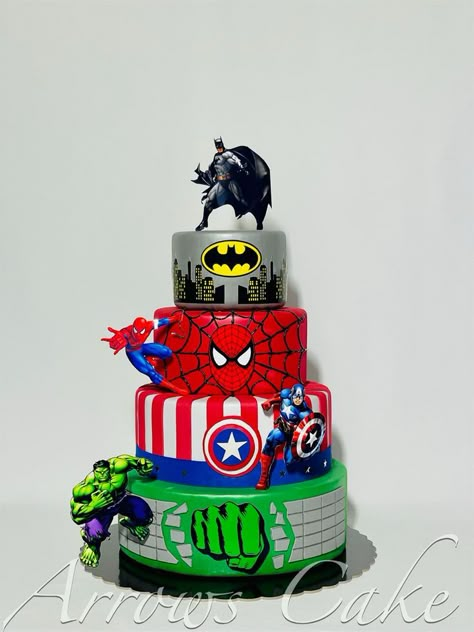 Marvel Vs Dc Birthday Cake, Cake With Superheroes, Avengers Cake Ideas Birthdays, Superhero Party Cake, Marvel Birthday Cake Avengers, Marvel Birthday Party Cake, Marvel Superhero Cake, Superheroes Birthday Cake, Avenger Cakes For Boys