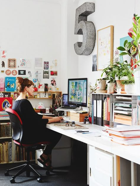 Design Studio Workspace, Design Studio Office, Art Studio Design, Work Space Organization, Studio Office, Workspace Inspiration, Design Apartment, Workspace Design, Office Workspace