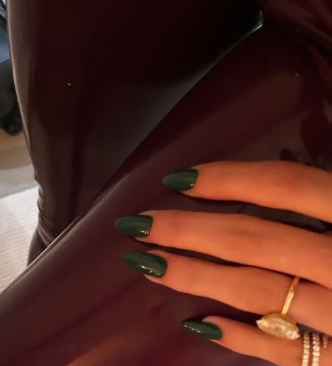 Dark Green Nails, Green Nail, Minimal Nails, Nail Jewelry, Fire Nails, Dream Nails, Funky Nails, Pretty Acrylic Nails, Chic Nails