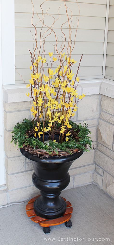 Spring Planter, Branches Diy, Front Entryway, Diy Porch, Spring Decorating, Food Combining, Selling Your Home, Front Porch Decorating, Outdoor Decorating