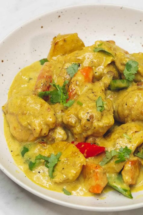 Filipino Chicken Curry Recipe - Recipes by Nora Filipino Turkey Recipe, Filipino Recipes Healthy, Korean Curry Chicken, Filipino Chicken Curry Recipe, Filipino Curry Chicken Recipes, Phillipine Food Recipes, Filipino Chicken Thigh Recipes, Filipino Thanksgiving Recipes, Filipino Chicken Recipes Philippines