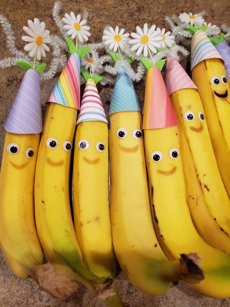 Banana Decoration Ideas, Banana First Birthday Party, Cute Bday Party, Banana Theme Party, Banana Birthday Theme, Banana Party Decorations, Banana Themed Birthday Party, Going Bananas Birthday Party, Banana Party Favors