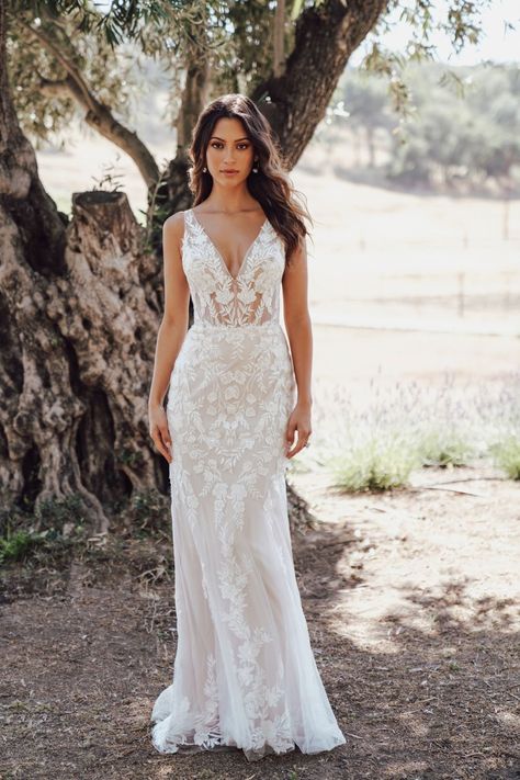 Leaf Wedding Dress, Wedding Dress Fit And Flare, Dr Wedding, Romance Wedding Dress, Allure Romance, Wedding Renewal, Girls Bridesmaid Dresses, 2025 Wedding, Friends Wedding