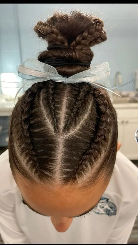 Netbal Hairstyles, Cool Braided Hairstyles For Sports, Track Braids, Braided Hairstyles Sports, Game Day Braids, Track Meet Hairstyles, Braided Sporty Hairstyles, Track And Field Hairstyles, Lax Hair