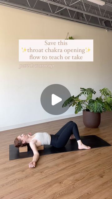 Charlotte Muller 🌱 E-RYT 500 on Instagram: "Here’s the warm up for my ✨throat opening/fish pose✨ flow! In the warm up, I use foreshadowing for manual, self-assisted throat opening and that fun transition to side angle from my previous video. 

If you’re new to foreshadowing, WELCOMEEE 😈 I have a freebie in my bio for you to enjoy!

And if you love this flow + want to teach it, head to the Sequencing Hub. It’s there, waiting, with teaching notes, videos, dharma talks + a paste-into-your-notes-app, written out flow. 🤍

LOVE YOU

#Stealmyflow #ytt #yogateachertraining #yogateachers #yogateachersofinstagram #sequencinghub #creativeflow #creativeyogaflow #creativesequencing #breathestrength #pulsebarbellclub #yoga #yogastudio #mindfulness #flow #wellness #heatedyoga #flexibility #health #mov Creative Yoga Transitions, Yoga Warm Up Sequence, Fun Yoga Sequence, Yoga Flow Video, Twist Yoga, Yoga Flow Sequence, Side Angle, Fish Pose, Notes App