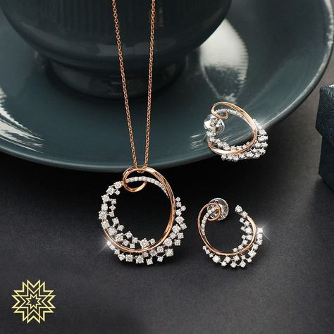 Pendant Designs, Minimal Jewellery, Diamond Jewelry Set, Diamond Bracelet Design, Diamond Pendent, Diamond Pendants Designs, Pendant Sets, Diamond Pendant Sets, Diamond Necklace Designs