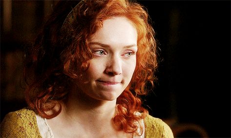 Eleanor Tomlinson Gif, Eleanor Tomlinson Poldark, Ellen And Brian, Ophelia 2018, Hogwarts Legacy Character, Demelza Poldark, Jaime And Brienne, Catelyn Stark, Joan Walsh