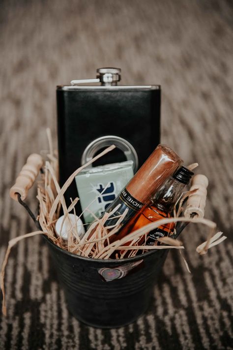 How Much to Spend on Groomsmen Gifts & Where to Buy Them Day Of Gifts For Groomsmen, Gifts For Groomsmen On Wedding Day, Easy Groomsmen Gifts, Groomsmen Day Of Gifts, Groomsmen Wedding Day Gifts, Small Groomsmen Gifts, Western Groomsmen Gifts, Country Groomsmen Gifts, Simple Groomsmen Gifts