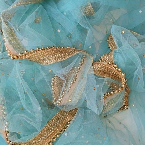 Dratini Pokemon, Hand Painted Dupattas, Jasmine Aesthetic, Stylish Dps, Contrast Dupatta, Blue Dupatta, Bridal Trousseau, Bridal Dupatta, Disney Princess Jasmine