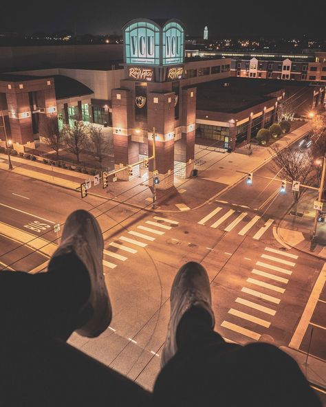 Thanks to @ericfosterprod for making this photo available freely on @unsplash 🎁 Standing On The Edge Of A Building, Sitting On The Edge Of A Building, Sitting On Top Of Building, Sitting On A Building, Sitting On Roof, On Top Of Building, Top Of Building, African Memes, Building At Night