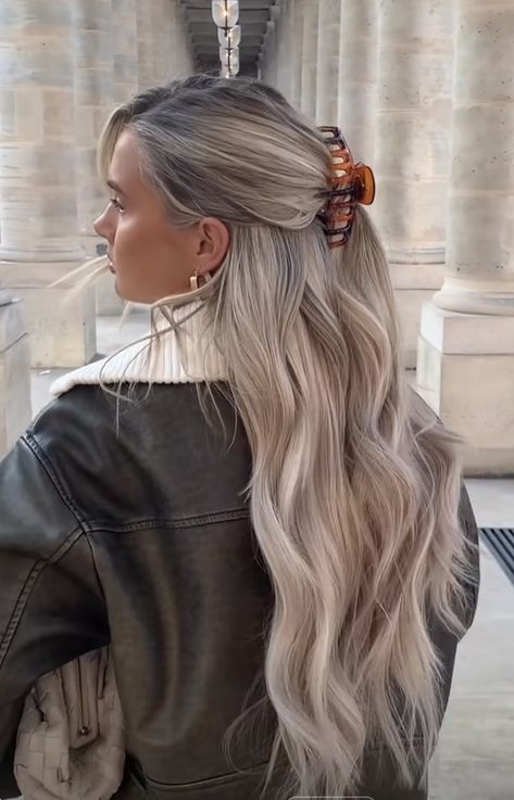 Balayage For Blonde Hair, Hairstyles For Long Hair Extensions, Balayage On Straight Hair, Cool Toned Blonde Hair, Beachy Balayage, Ash Blonde Hair Balayage, Honey Blonde Balayage, Champagne Blonde Hair, Hair Sleek