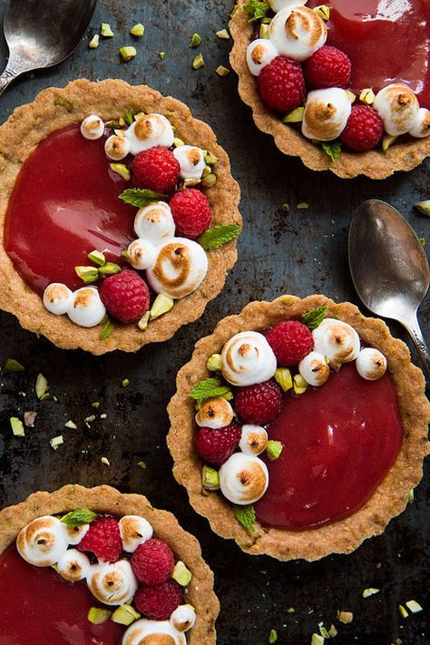 Individual Rhubarb Tarts With Pistachios, Berries, & Shortbread Crust - Will Cook For Friends Rhubarb Tarts, Rhubarb Tart, Mothers Day Desserts, Cake Mini, Shortbread Crust, Elegant Desserts, Rhubarb Recipes, Sweet Pie, Mini Cheesecakes