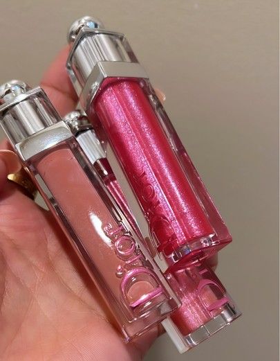 Dior Lip Oil Clear Aesthetic, Aesthetic Dior Lip Oil, Dior Lip Glow Aesthetic, Dior Gloss, Dior Pink Lip Gloss, Dior Lip Maximizer, Dior Glitter Lipstick, Lip Sets, Dior Lipgloss