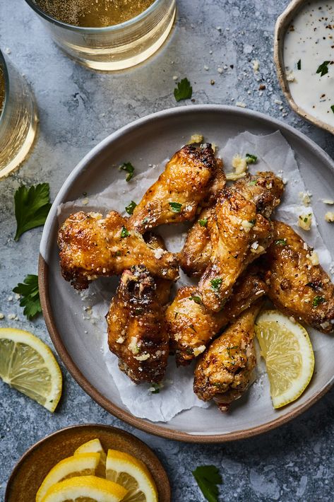 Parmesan Wings Baked, Parmesan Baked Chicken, Parmesan Garlic Sauce, Baked Garlic Parmesan Chicken, Parmesan Wings, Garlic Parmesan Wings, Parmesan Chicken Wings, Garlic Parmesan Chicken Wings, Baked Wings