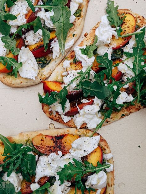 Peach, Pesto, and Burrata Flatbread — Hungry Ali Peach Burrata Flatbread, Burrata Flatbread, Pesto And Burrata, Peach And Burrata, Naan Flatbread, Quick Appetizers, Grilled Peaches, Summer Appetizer, Peach Slices