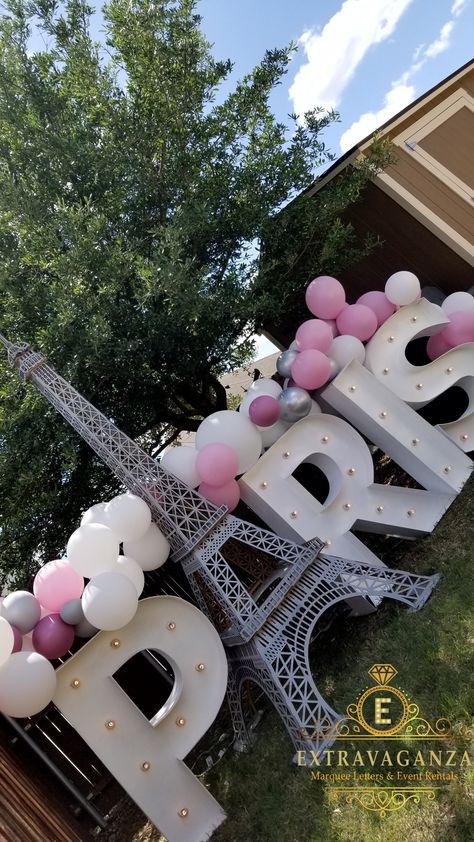 Our stunning 10ft Eiffel Tower as a main focus point for a Paris Theme Party.... Paris Quinceanera Theme, Paris Prom Theme, Paris Theme Party Decorations, Paris Party Decorations, Paris Sweet 16, Paris Birthday Theme, Paris Birthday Party, Paris Themed Birthday Party, Paris Bridal Shower