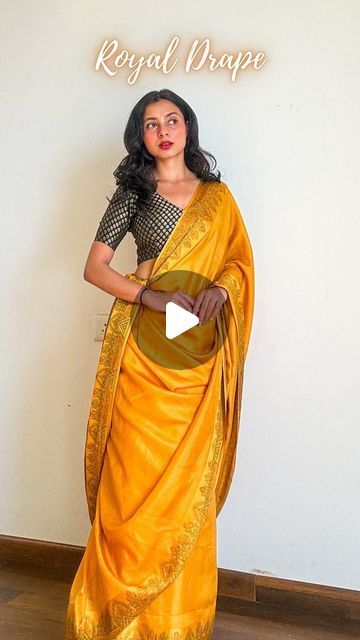 Saree Blouse Sleeve Design, Mysore Silk Saree Blouse Designs, Full Sleeves Blouse Designs, Full Sleeves Blouse, Saree Drapes, Draping Styles, Blouse Designs High Neck, Saree Draping Styles, Full Sleeve Blouse