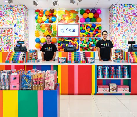 Candy Shop Design, Sweet Shop Design, Candy Store Design, Candy Store Display, Kids Clothing Store Design, Gift Shop Interiors, Candy Room, Event Booth Design, Diy Gifts To Sell